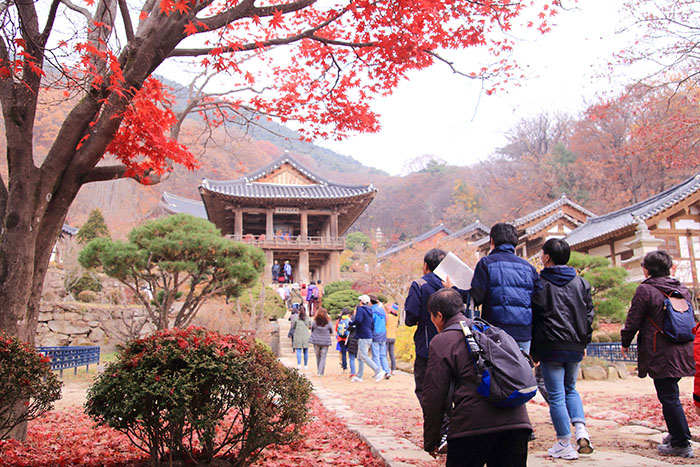  

Many visitors visit Buseoksa Temple all year around.
